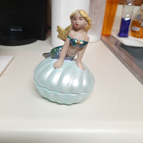 Hand painted Mermaid Trinket - Picture 6 of 10